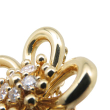 Load image into Gallery viewer, Van Cleef &amp; Arpels Flower lace PendantVCARPME200 18K Yellow Gold
