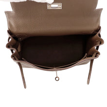 Load image into Gallery viewer, HERMES Kelly Retourne Etoupe Togo Leather Size 28
