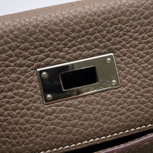 Load image into Gallery viewer, HERMES Kelly Retourne Etoupe Togo Leather Size 28
