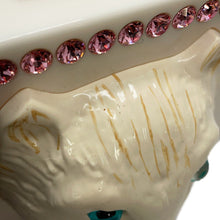 Load image into Gallery viewer, GUCCI Cat Shoulder Bag White500259 Plastic
