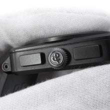 将图像加载到图库查看器中，Bell&amp;Ross Heritage Chronograph ORANGELTD W42mm Stainless Steel Rubber Black DialBR 03-94HERI-CA
