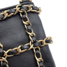 将图像加载到图库查看器中，CHANEL Chocolate Bar Chain Shoulder Bag Phone Case BlackAP1161 Lambskin
