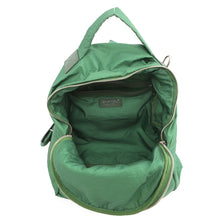 将图像加载到图库查看器中，CHANEL CC Logo Backpack Green Nylon
