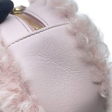 将图像加载到图库查看器中，CHANEL CHANEL19 Round ChainShoulder Bag PinkAP0945 Fur Lambskin
