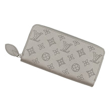 将图像加载到图库查看器中，LOUIS VUITTON Zippy Wallet MetalicGrayM81642 Monogram Mahina
