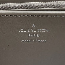 Load image into Gallery viewer, LOUIS VUITTON Zippy Wallet MetalicGrayM81642 Monogram Mahina
