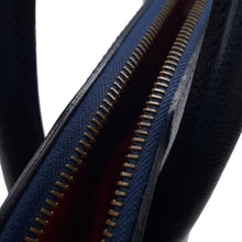 将图像加载到图库查看器中，CELINE Handbag Blue Leather
