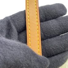 Load image into Gallery viewer, LOUIS VUITTON Bedford PerleM91331 Monogram Vernis Leather
