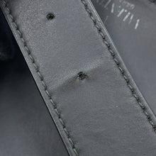 将图像加载到图库查看器中，Valentino Garavani Logo Crossbody Bag BlackVY2B0A10WJW Leather
