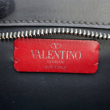将图像加载到图库查看器中，Valentino Garavani Logo Crossbody Bag BlackVY2B0A10WJW Leather
