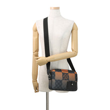 Load image into Gallery viewer, LOUIS VUITTON Alpha Messenger Noir/Volcano OrangeN40421 Damier Graphite Giant
