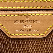 Load image into Gallery viewer, LOUIS VUITTON Montsouris BrownM51135 Monogram Size GM
