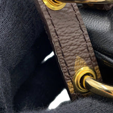 将图像加载到图库查看器中，LOUIS VUITTON Pochette・LV3 Noir/BrownM45412 Monogram Monogram Reverse Canvas Lambskin
