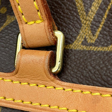 Load image into Gallery viewer, LOUIS VUITTON Mini Cousin RedM51143 Monogram
