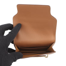 Load image into Gallery viewer, HERMES Roulis Slim Wallet Gold/Vert fizz Evercolor
