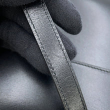 Load image into Gallery viewer, SAINT LAURENT PARIS Manhattan Shoulder Bag Black6756260SX0W1000 Calf Leather Size Small
