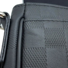 Load image into Gallery viewer, LOUIS VUITTON District NV3 NoirN42711 Damier Infini Leather Size PM
