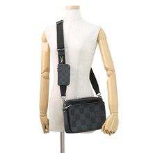 将图像加载到图库查看器中，LOUIS VUITTON Trio Messenger NoirN50017 Damier Graphite 3D
