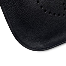 将图像加载到图库查看器中，HERMES Evelyne1 Black Taurillon Clemence Size GM
