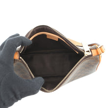 将图像加载到图库查看器中，CELINE Macadam Pattern Accessories Pouch Brown PVC Leather
