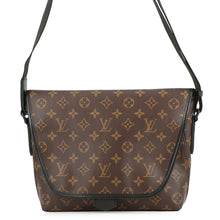 Load image into Gallery viewer, LOUIS VUITTON Magnetic messenger NoirM45557 Monogram Macassar Canvas
