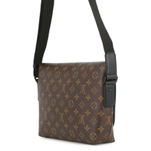 Load image into Gallery viewer, LOUIS VUITTON Magnetic messenger NoirM45557 Monogram Macassar Canvas
