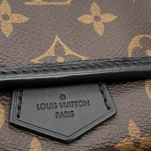 将图像加载到图库查看器中，LOUIS VUITTON Magnetic messenger NoirM45557 Monogram Macassar Canvas
