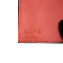 Load image into Gallery viewer, LOEWE Vertical wallet Light Oats / HoneyC660S40X01 Soft Grained Calf Leather
