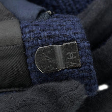 将图像加载到图库查看器中，CHANEL Tweed Shorts CC Logo Size 36 NavyP70094-V33633-NB886 Cotton75% Wool 17% Polyamide8%
