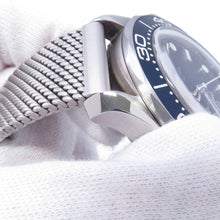 Load image into Gallery viewer, OMEGA Seamaster Diver 300M 007 Bond 60th Anniversary W42mm Stainless Steel Blue Dial210.30.42.20.03.002
