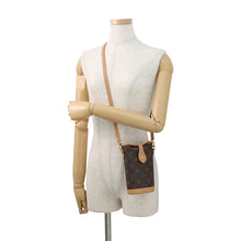 Load image into Gallery viewer, LOUIS VUITTON Fold Me Pouch BrownM80874 Monogram
