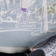 将图像加载到图库查看器中，HERMES Twilly "From the Shadows of the Boulevard" Mauve / Green / White Silk100%
