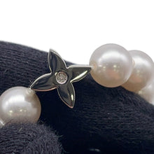 Load image into Gallery viewer, LOUIS VUITTON Fusion Necklace Silver/WhiteM01781 Metal Faux Pearl
