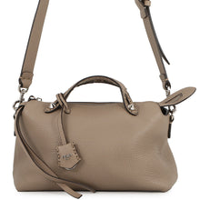 将图像加载到图库查看器中，FENDI Selleria Bytheway Greige8BL155 Calf Leather Size Medium
