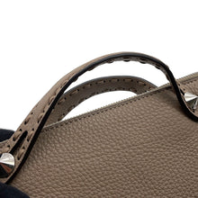 将图像加载到图库查看器中，FENDI Selleria Bytheway Greige8BL155 Calf Leather Size Medium
