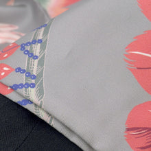 Load image into Gallery viewer, HERMES Maxi Twilly Peacock Feather Gray/Pink Silk100%

