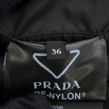 将图像加载到图库查看器中，PRADA Lightweight Re-Nylon Blouson Jacket Size 36 Black29T261_1WQ9_F0002_S_OOO Polyamide100%
