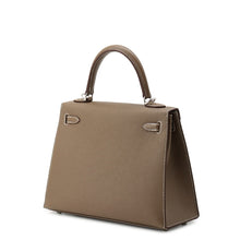 将图像加载到图库查看器中，HERMES Kelly Sellier Etoupe Veau Madame Size 25

