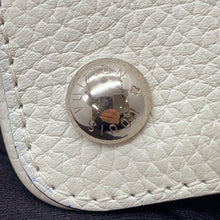 将图像加载到图库查看器中，LOUIS VUITTON Capucines BB White/BlueM20828 Taurillon Leather
