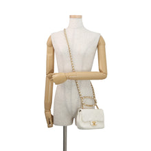 将图像加载到图库查看器中，CHANEL Mini Matelasse Handle WhiteAS3450 Calf Leather
