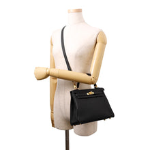 Load image into Gallery viewer, HERMES Kelly Retourne Black Togo Leather Size 25
