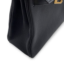 Load image into Gallery viewer, HERMES Kelly Retourne Black Togo Leather Size 25
