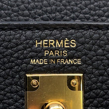 Load image into Gallery viewer, HERMES Kelly Retourne Black Togo Leather Size 25
