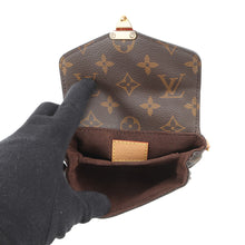 将图像加载到图库查看器中，LOUIS VUITTON Micro Metis BrownM81267 Monogram
