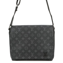 Load image into Gallery viewer, LOUIS VUITTON District NV2 NoirM45272 Monogram Eclipse Size PM
