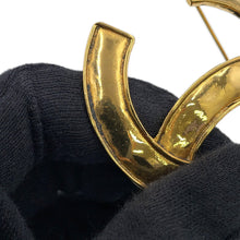 Load image into Gallery viewer, CHANEL CC Logo Brooch Gold Gold Plated
