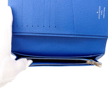 Load image into Gallery viewer, LOUIS VUITTON Portefeuille Brazza Noir/BlueM30791 Taiga Leather/V-Shape
