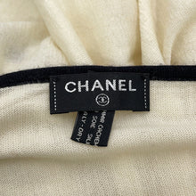 Load image into Gallery viewer, CHANEL CC Logo Stole Ivory/BlackA52032-X01249-C2666 Cashmere70% Silk30%

