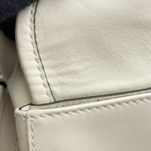 将图像加载到图库查看器中，MIUMIU Logo Backpack White5BZ043 Leather Size Medium
