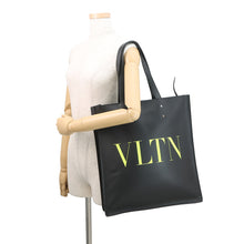 将图像加载到图库查看器中，Valentino Garavani VLTN Logo Rock Studded Tote Bag Black Leather
